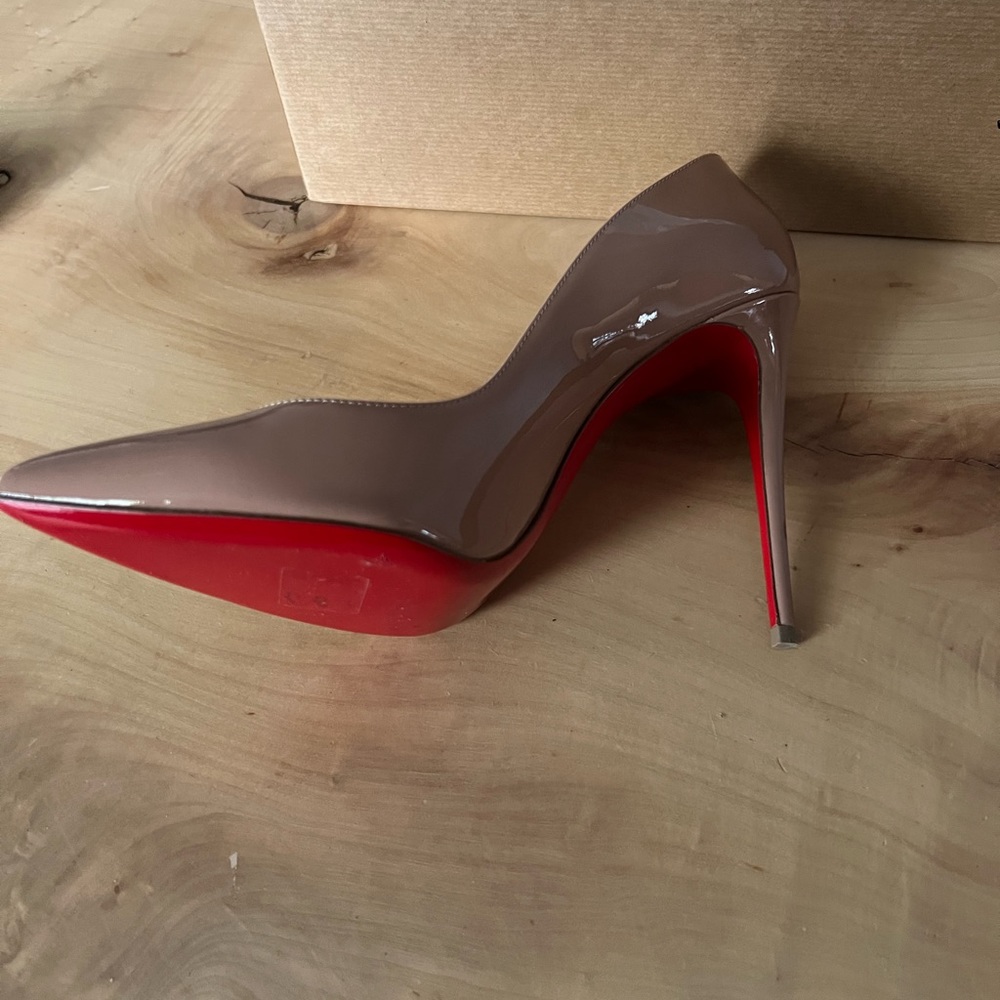 LouBoutin classic heels. Worn once!